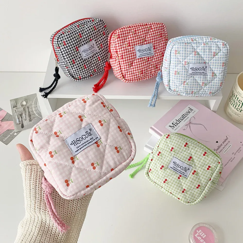 sac de maquillage carré ins fashion cherry, sac de toilette portable grande capacité pour filles, sac de rangement pour coton hygiénique, cadeaux pour femmes