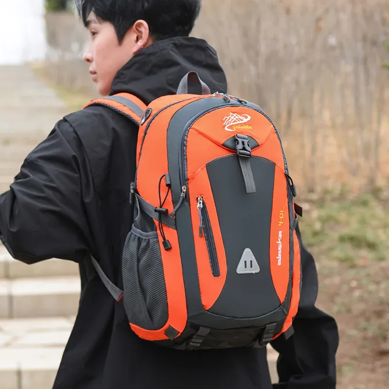 bonne qualité sac à dos pour hommes à la mode voyage sac à dos léger hommes grande capacité en plein air affaires lycée sacs à bandoulière