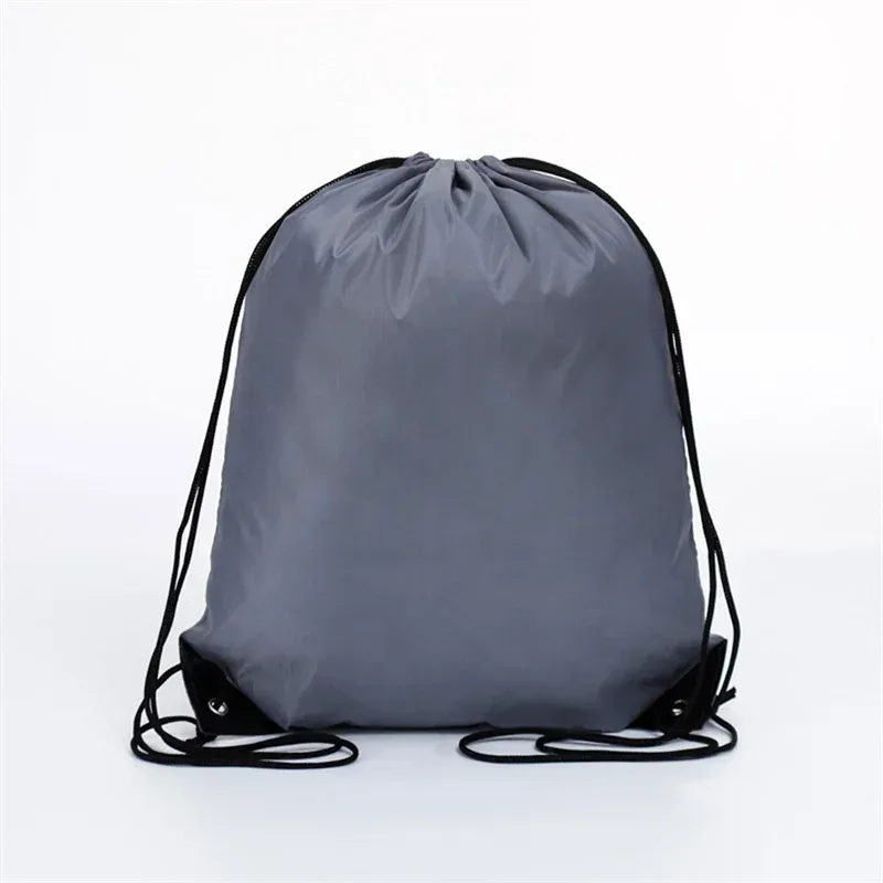 sac dos polyester vert noir jaune violet blanc bleu beige rose gris argent orange rouge petite taille ouverture haut cordonnement voyage sport école