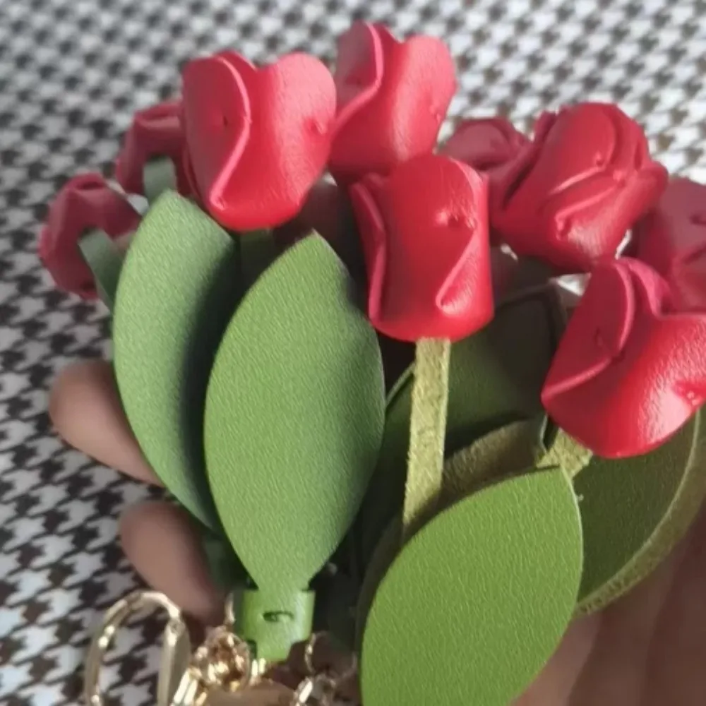 pendentif de sac tulipe en cuir pu, dopamine frais, décoration de sac à dos, accessoires assortis, porte-clés de voiture de style coréen pour fille