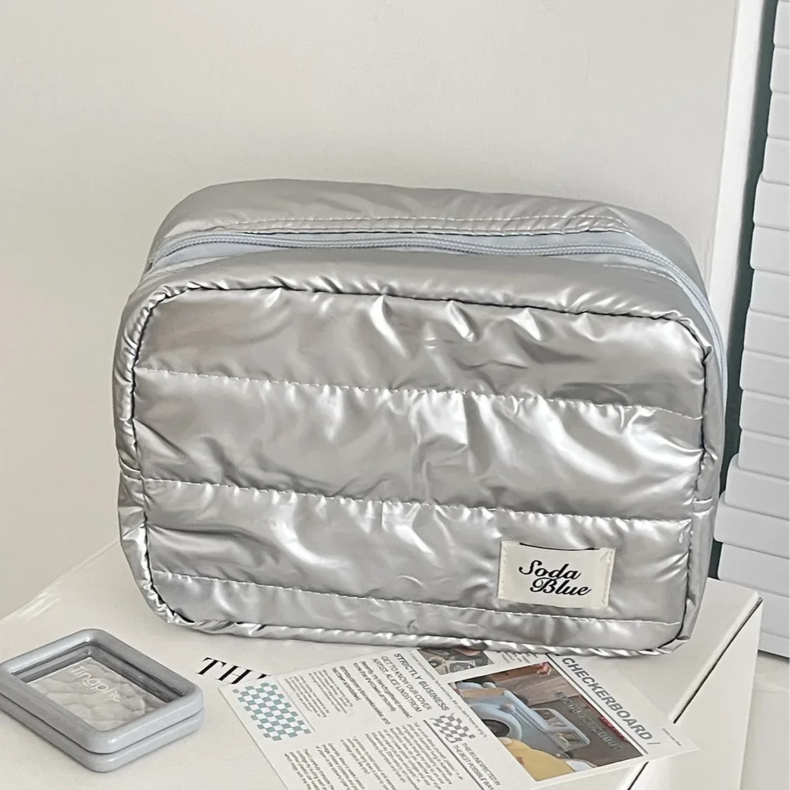 nouvelle trousse de rangement portable brillante effet nacre pour soins de la peau, série lazy line, sac organisateur de maquillage rectangulaire étanche