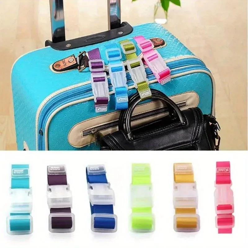ceinture bagage tissu motifs couleur contrastée rose bleu vert orange violet format rectangulaire boucle centrale transparente usage voyage