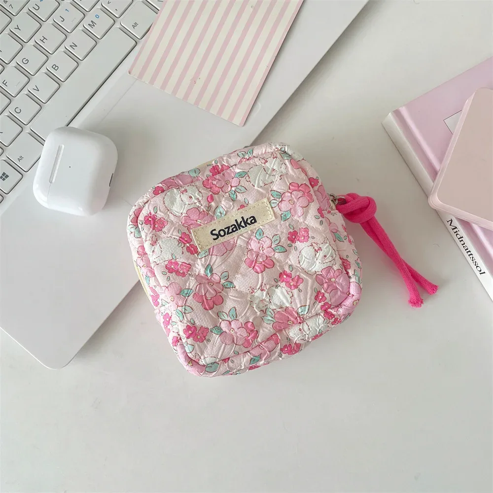 mini sac à cosmétiques carré mignon pour femmes, écouteurs portables, rouge à lèvres, serviettes hygiéniques, pochette de rangement, petits sacs de maquillage à fermeture éclair