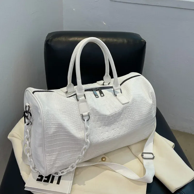 Sac de voyage en cuir PU à motif crocodile, grande capacité, sac de sport imperméable, sac de week-end avec chaîne pour femmes