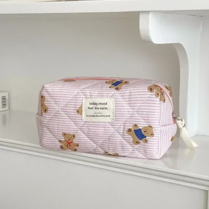 sac à cosmétiques matelassé ours rose pour femmes, joli organisateur de voyage de maquillage à fermeture éclair, sac à main féminin, pochette de toilette pour filles, 2024