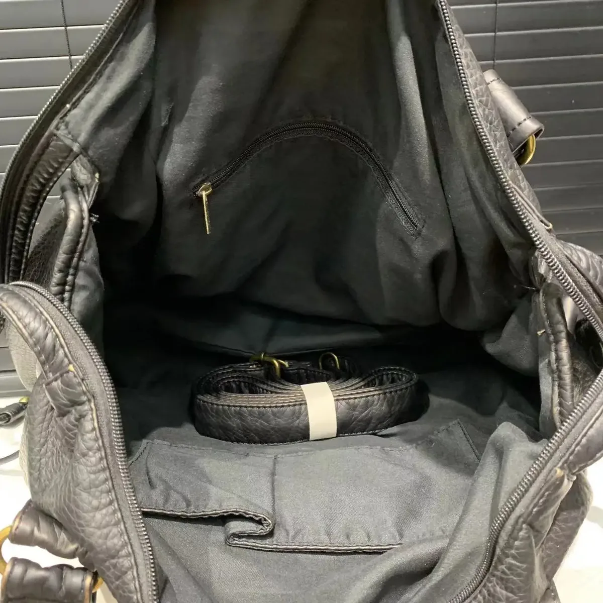 sac bandoulière y2k spicy girl, sac vintage en cuir lavé, sac moto en cuir souple, sac grande capacité