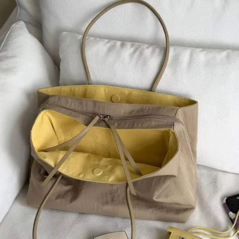 nouveau sac fourre-tout en nylon pour femme printemps-été 2026, grande capacité multi-compartiments, léger, blocs de couleurs, sac à bandoulière pour voyage