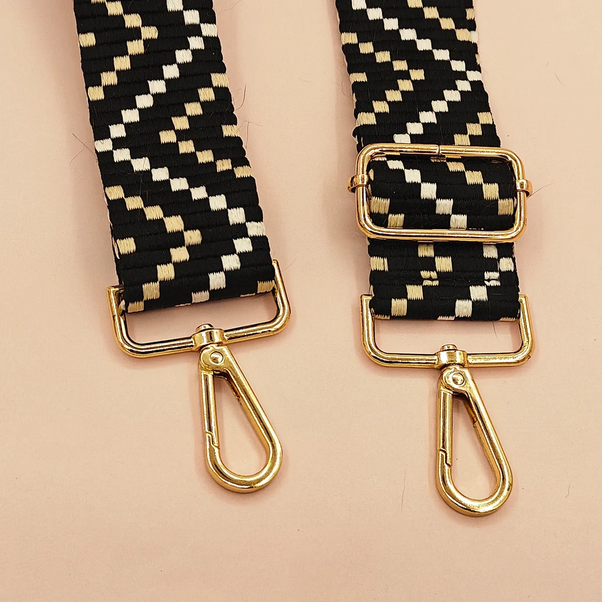 ceinture sac motif géométrique noir blanc beige diagonale zigzag boucles dorées tissu épais résistant voyage accessoire remplacement stylish
