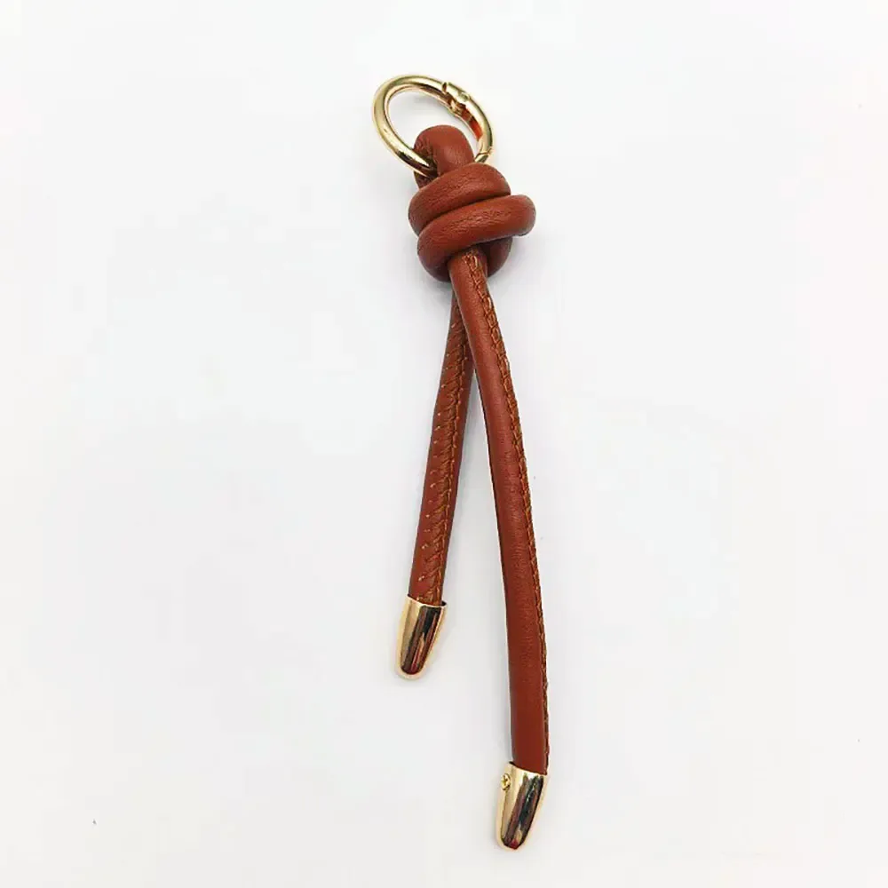 1 pièce de nouveau porte-clés pendentif, accessoires diy pour vêtements et bagages, accessoires de valise, cordon en cuir pour couple, simple et créatif.