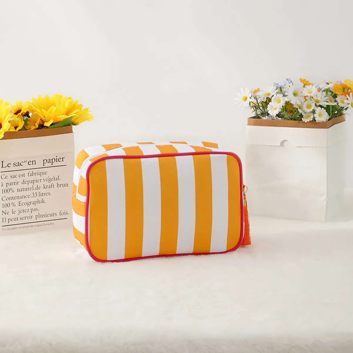 pochette de maquillage personnalisée brodée en seersucker, rayée et matelassée, pour cosmétiques, cadeau de mariage pour demoiselle d'honneur, organiseur de voyage pour articles de toilette avec fermeture éclair