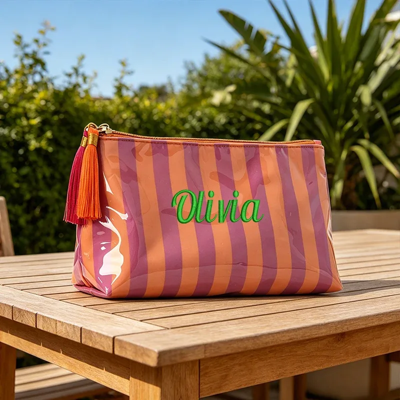 personnalisation de broderie / version standard, deux options, pochette rayée, trousse de maquillage exquise à fermeture éclair avec pompon, saison de rentrée scolaire, cadeau idéal