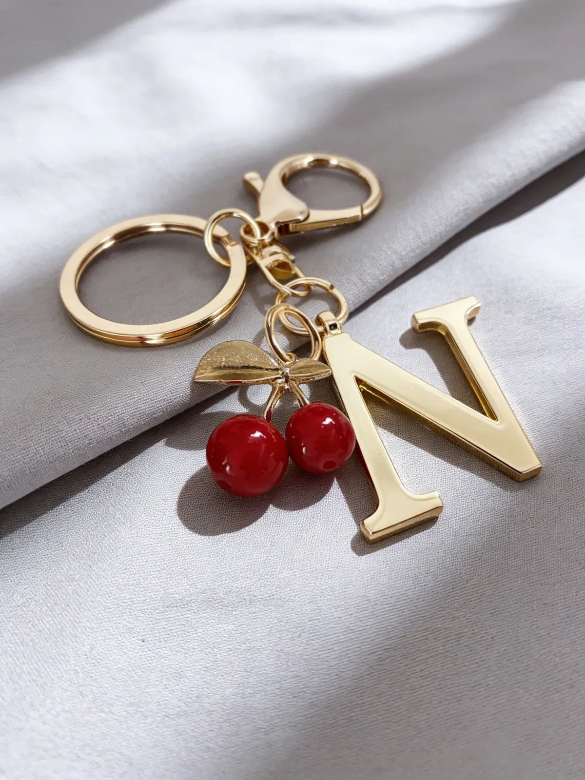 porte-clés élégant en or de qualité supérieure, pendentif 3d alphabet a-z, accessoire cœur rouge, anneau de porte-clés argenté tendance, pour sac/ordinateur portable