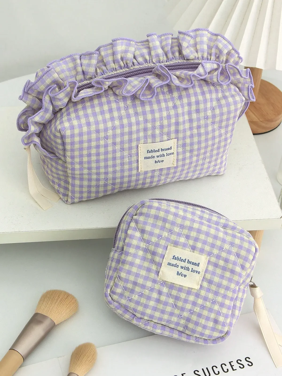 trousse polyester cosmétiques carreaux rouge blanc violet voyage décoration fronces ovale glissière faded brand made love