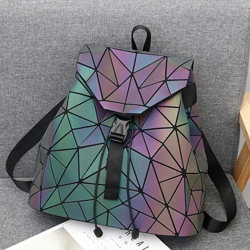 sac à dos lumineux tendance pour femmes, sac à dos pliable à cordon de serrage, sac à dos à paillettes triangulaires avec bande réfléchissante, sac pour étudiantes