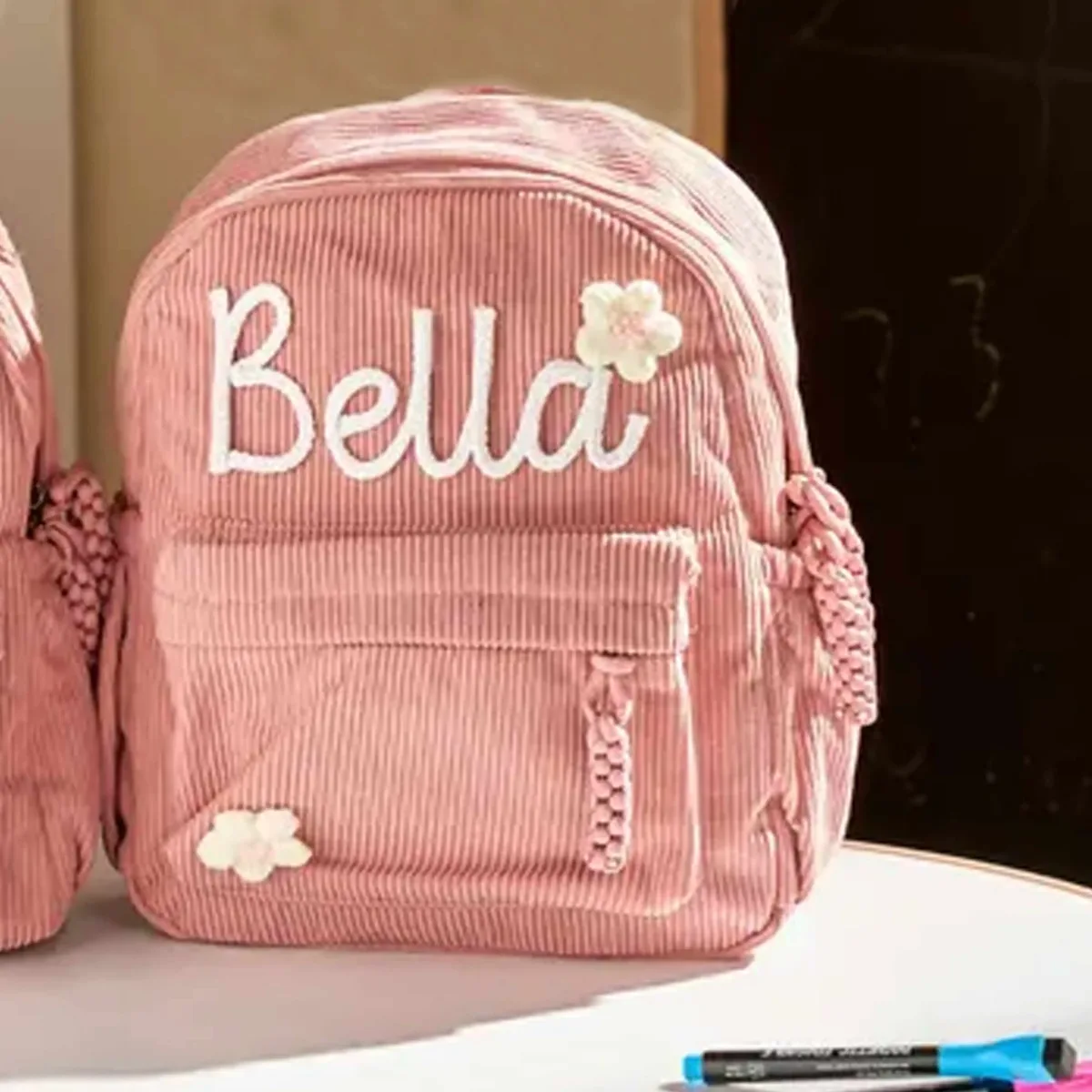 sac à dos en velours côtelé personnalisé 1 pièce, lettres brodées à la main, décorations florales/animales, cadeau idéal.