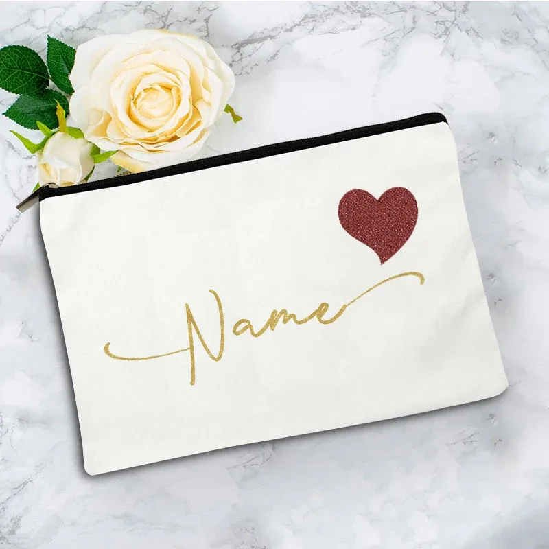 trousse de maquillage personnalisée avec nom en forme de cœur, sac de rangement pour articles de toilette pour femme, trousse à cosmétiques, cadeau de fête pour enseignant