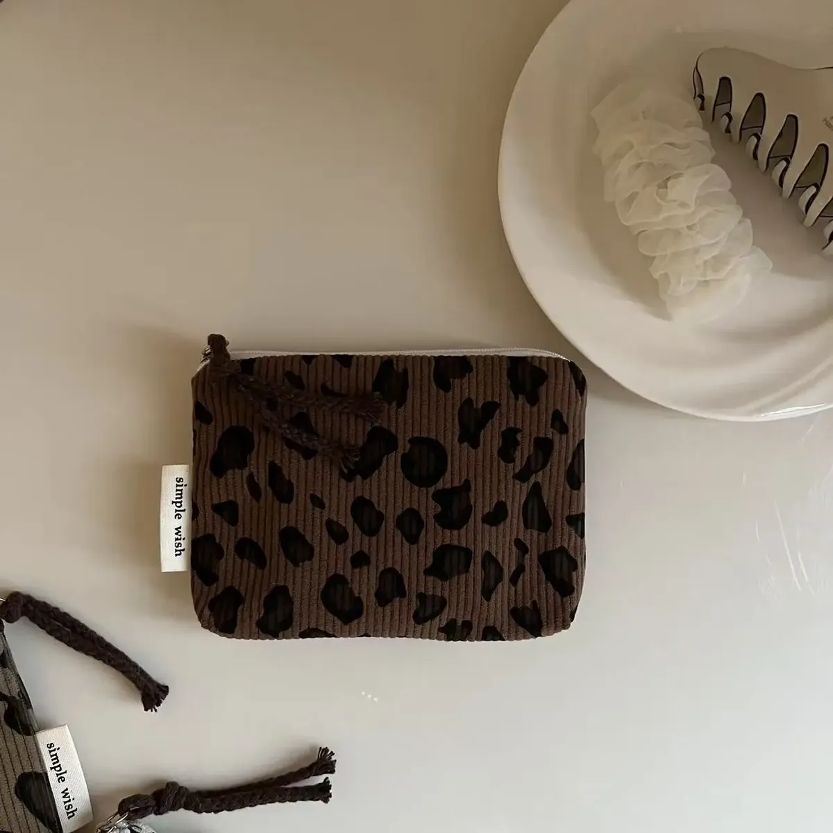 portefeuille rétro imprimé léopard pour femmes, mini pochette, porte-monnaie, sac de rangement, sac pour serviettes hygiéniques