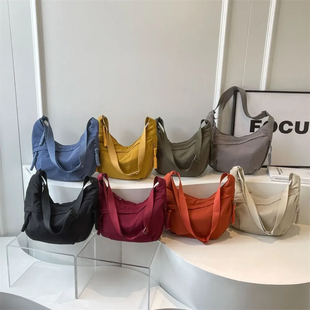 sacs à bandoulière en toile décontractés coréens simplifiés, sac hobos de sport de grande capacité, sac de boulettes léger de couleur unie pour femmes