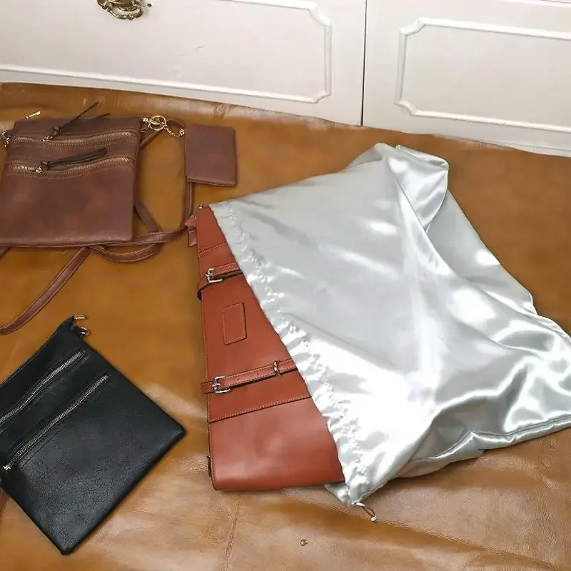 housse anti poussière tissu soie luxe forme ovale ouverte cordelette taille petite grande protection sac main