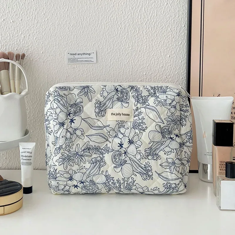 sac à cosmétiques matelassé ours rose pour femmes, joli organisateur de voyage de maquillage à fermeture éclair, sac à main féminin, pochette de toilette pour filles, 2024