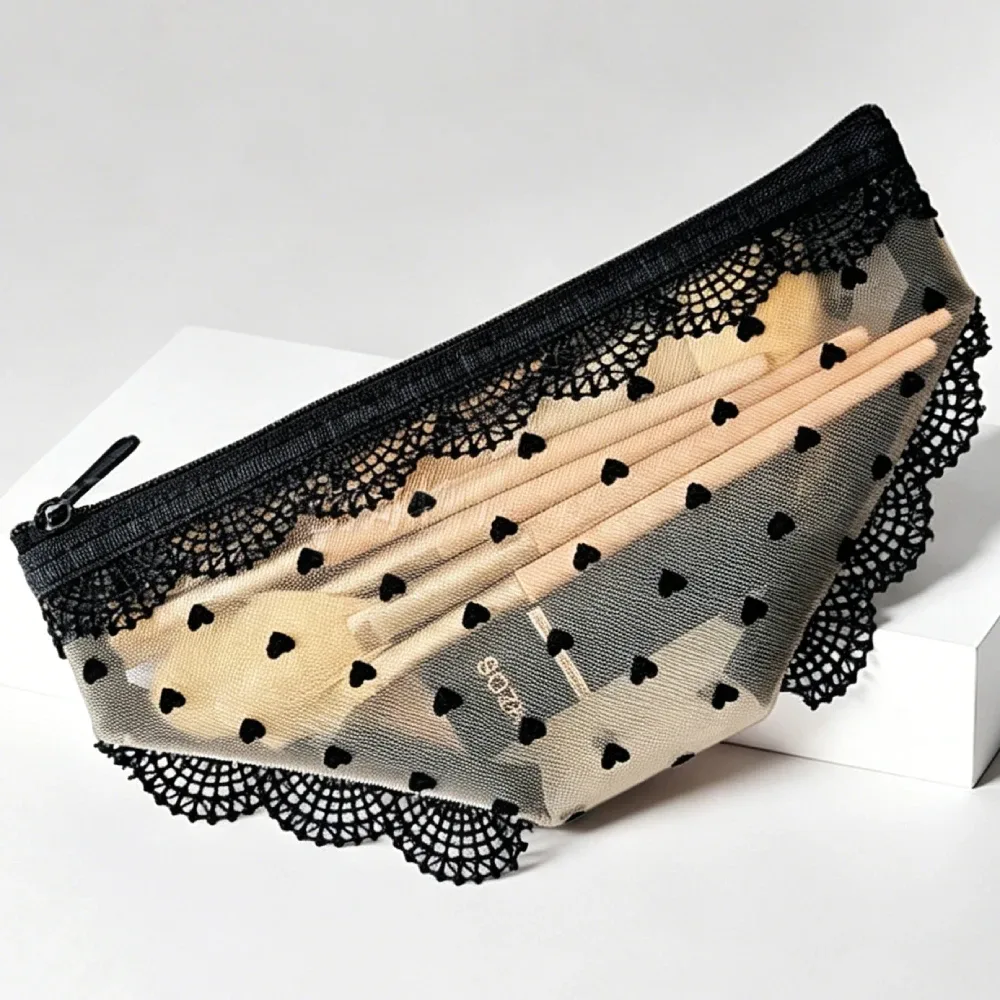 pochette de maquillage transparente en dentelle et maille à imprimé cœur coquette, en forme de culotte, mini sac de voyage portable, pochette de rangement pour maquillage, portefeuille.