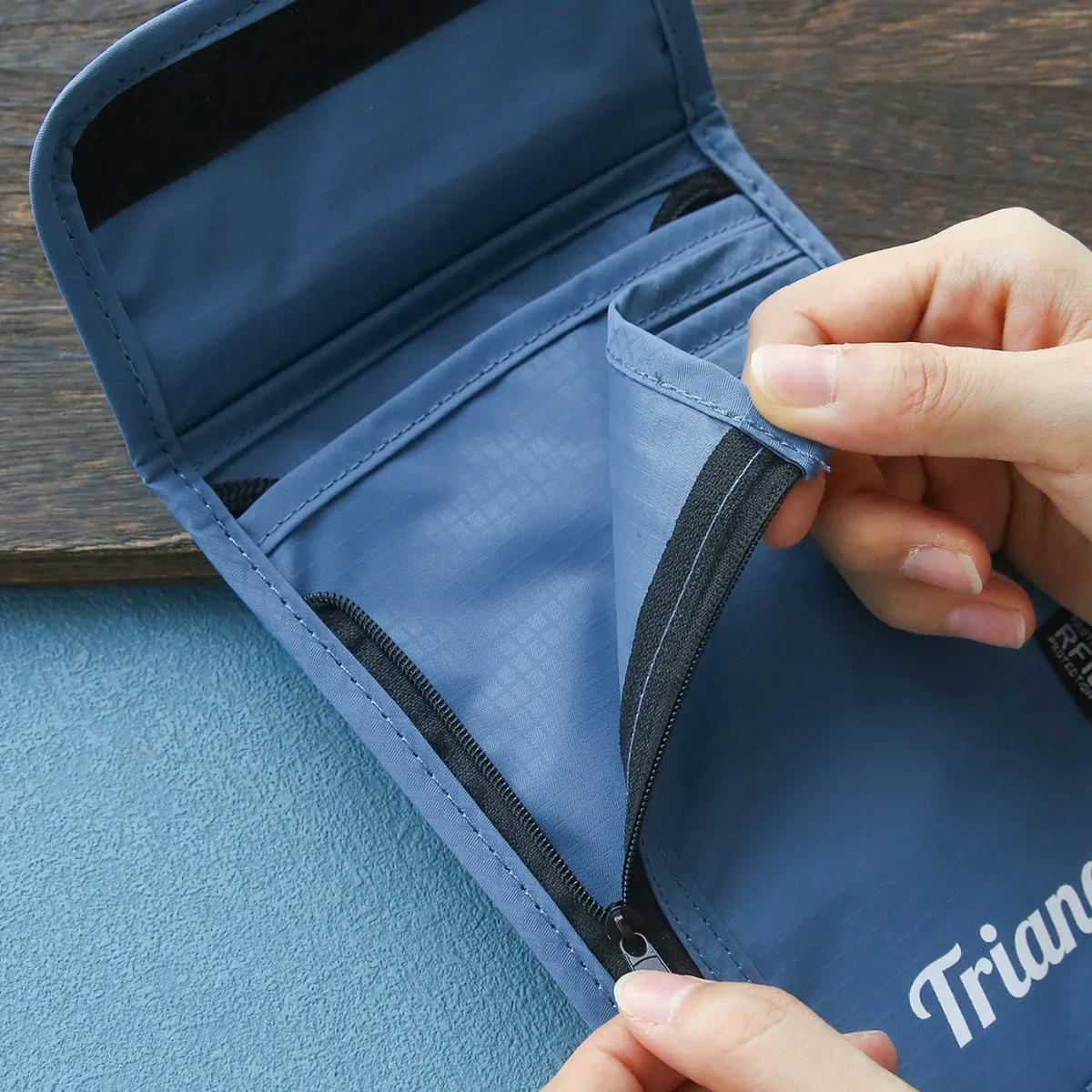 pochette de cou personnalisée anti-rfid pour passeport, sac de voyage en nylon anti-radiation, portefeuille de cou portable, porte-cartes d'identité bandoulière