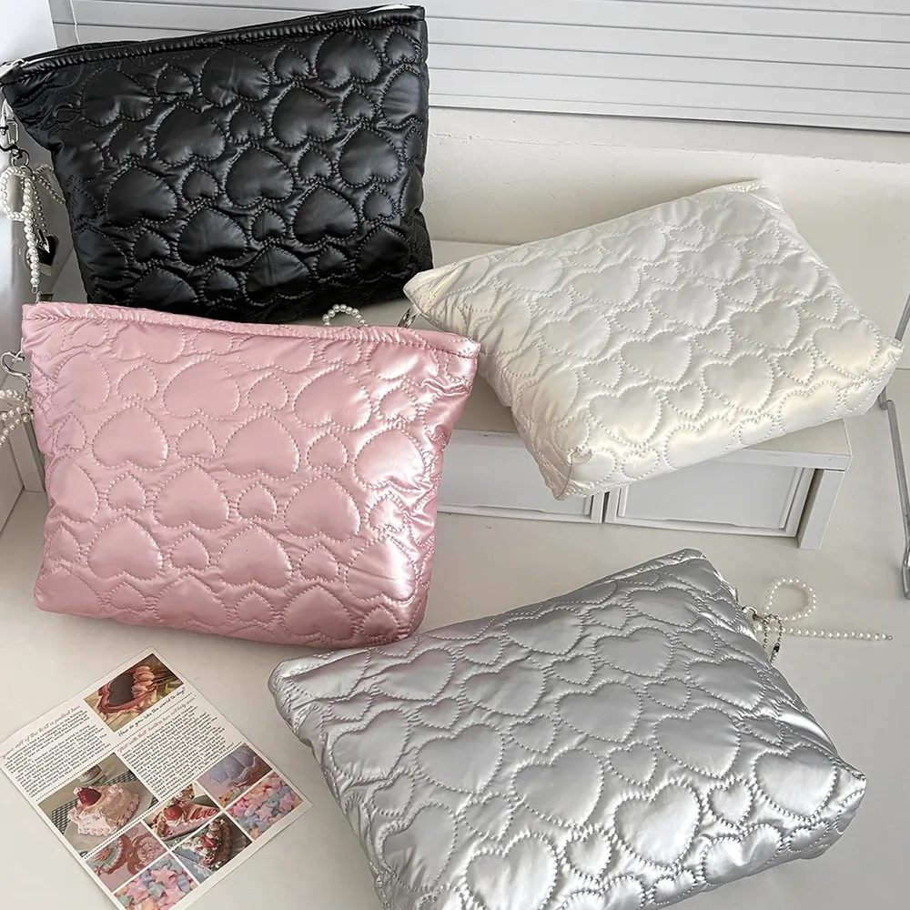 Sac de maquillage étanche de grande capacité en forme de cœur pour femmes, sac à main de voyage, pochette de rangement de cosmétiques et de toilette, sac carré élégant à fermeture éclair