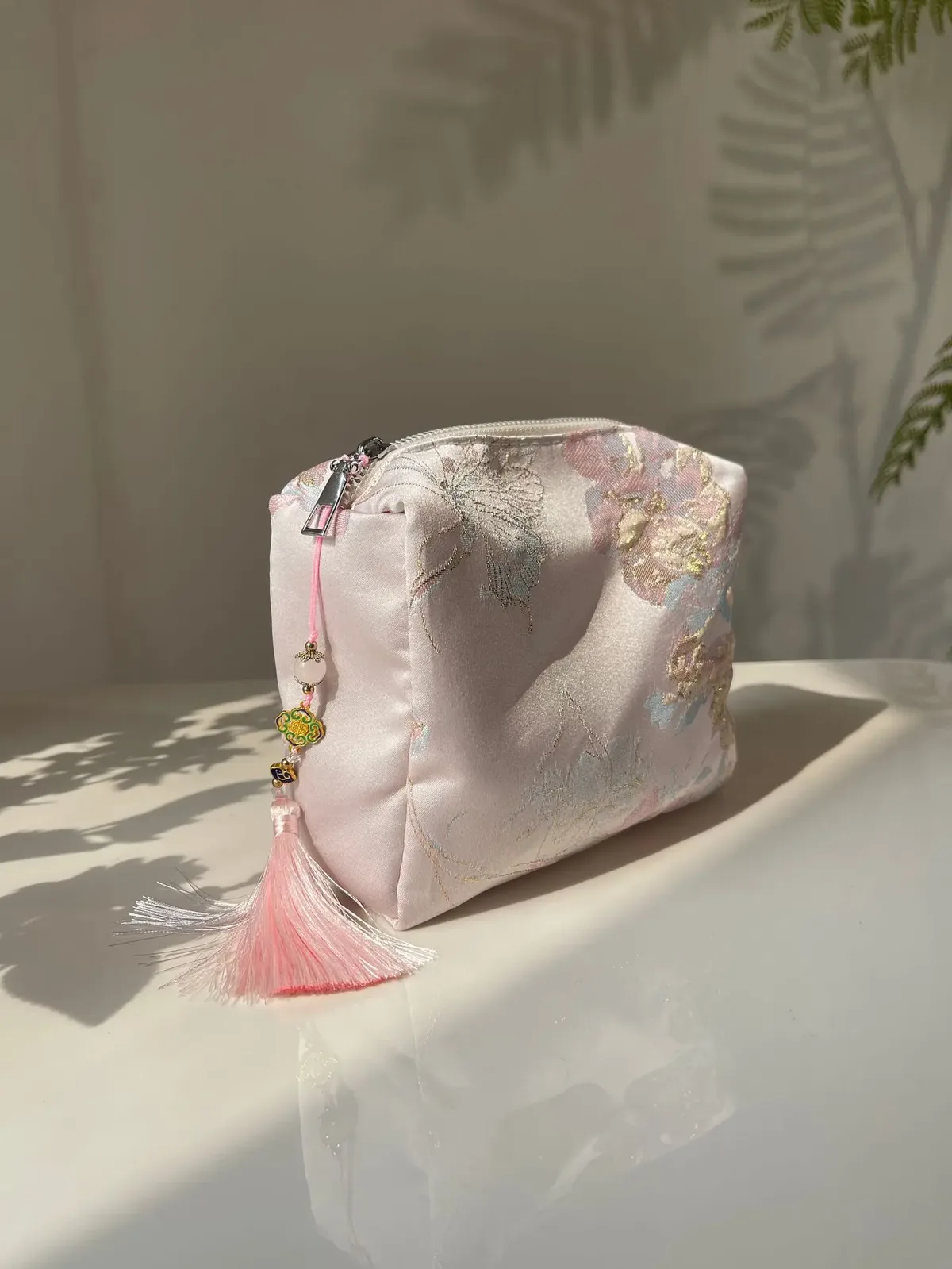 nouvelle trousse de maquillage brodée de style chinois, pochette cosmétique vintage portable, élégante pochette à main pour femmes et filles
