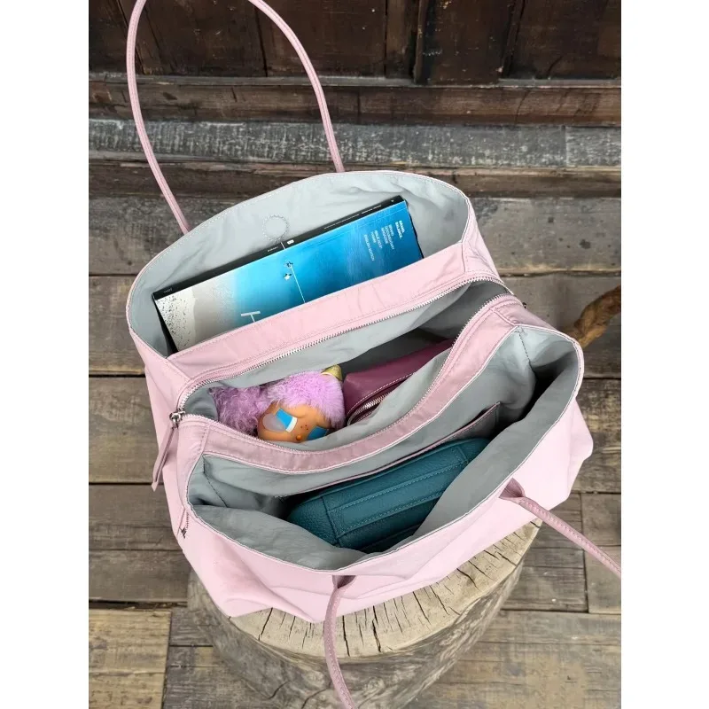nouveau sac fourre-tout en nylon pour femme printemps-été 2026, grande capacité multi-compartiments, léger, blocs de couleurs, sac à bandoulière pour voyage