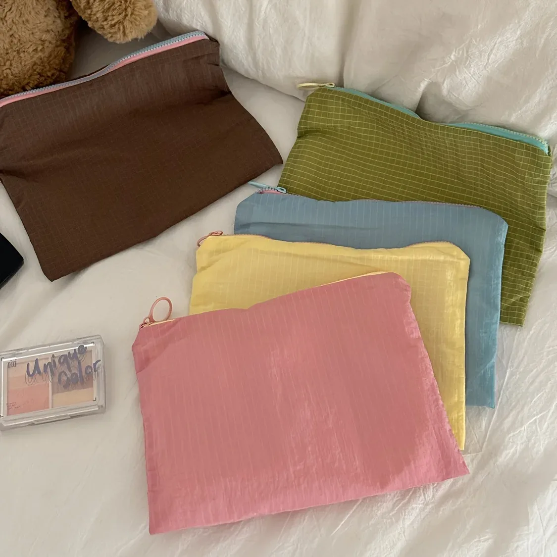 pochette de maquillage en nylon à carreaux, élégante et portable, organiseur extérieur pour câbles, articles divers, pochette de rangement cosmétique