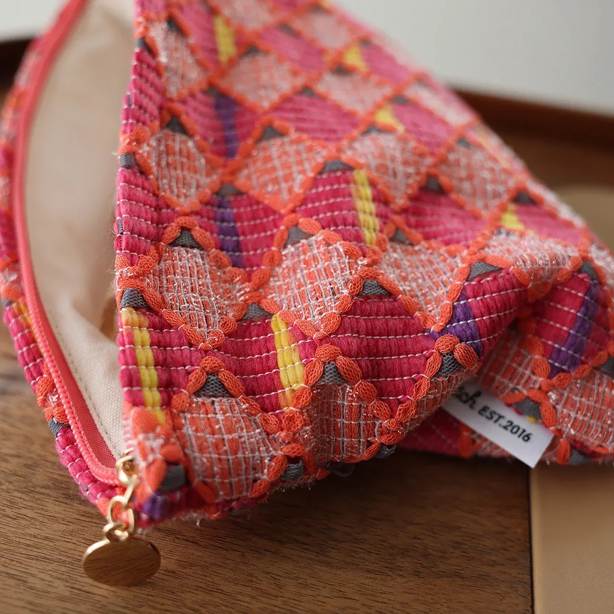 sac à cosmétiques à la mode avec grille de diamant rouge, grande capacité, fermeture éclair, cadeau d'anniversaire et de nouvel an, sac de rangement 600, trousse de toilette de voyage
