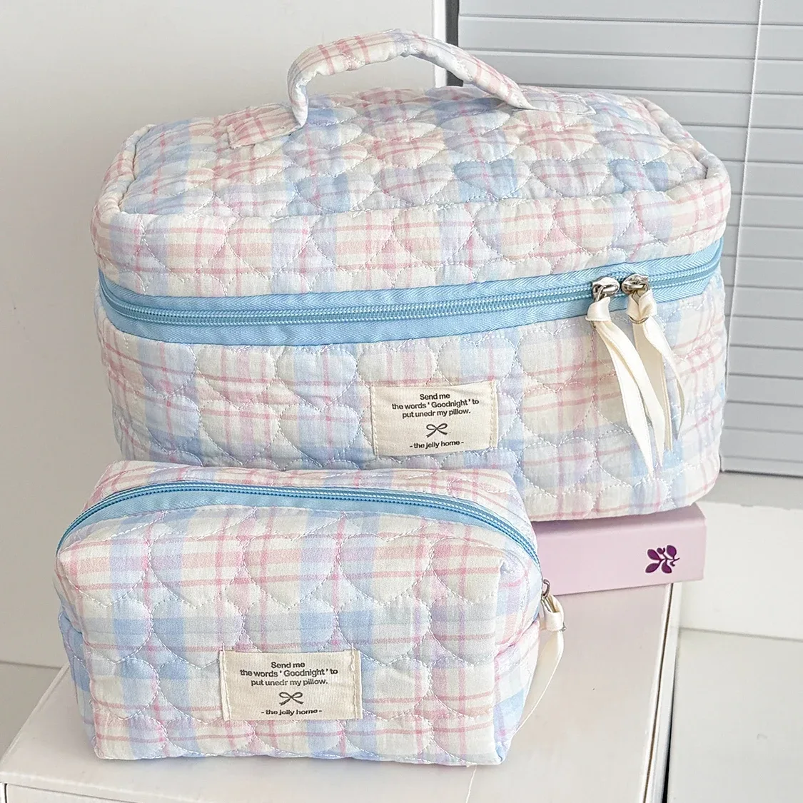 sac de maquillage matelassé en forme de cœur pour femmes, grande capacité, pochette de rangement de cosmétiques de toilette de voyage, sac à main pour rouges à lèvres pour dames, vente en gros