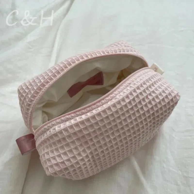 trousse à cosmétiques personnalisée en velours côtelé - nom de broderie personnalisé, trousse de toilette de voyage pour femme, trousse de rangement de toilette, cadeau d'anniversaire idéal