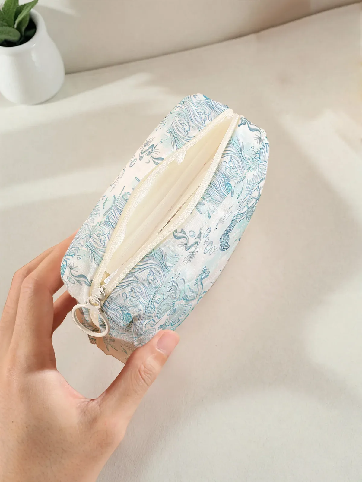 trousse polyester motif marine tortues poissons algues blanc bleu claque glissière compact cosmétiques voyage santé hygiene femmes