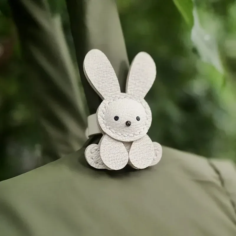 1 pièce Breloque de sac lapin mignon - Cuir synthétique léger avec boucle en acier inoxydable, motif lapin adorable pour sacs à dos