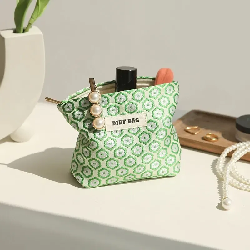 petite trousse de maquillage vintage pour femme, sac de rangement pour rouge à lèvres cosmétique, grande capacité, porte-monnaie portable, pochette commpiedmont, fleur violette