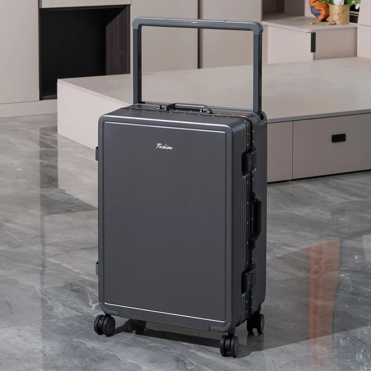 valise à roulettes multifonctionnelle de 30 pouces avec cadre en aluminium et poignée large, en polycarbonate durable, grande capacité