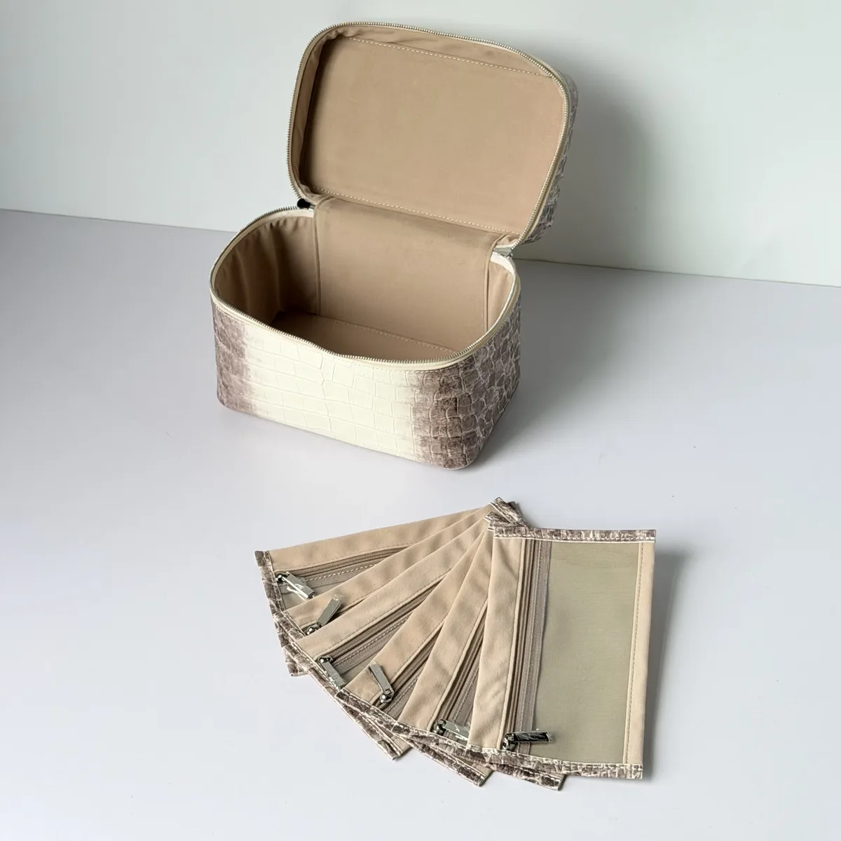 sac de toilette en cuir de vache de l'himalaya à motif crocodile, nouveau sac de rangement pour bijoux de grande capacité, sac de maquillage portable en cuir véritable