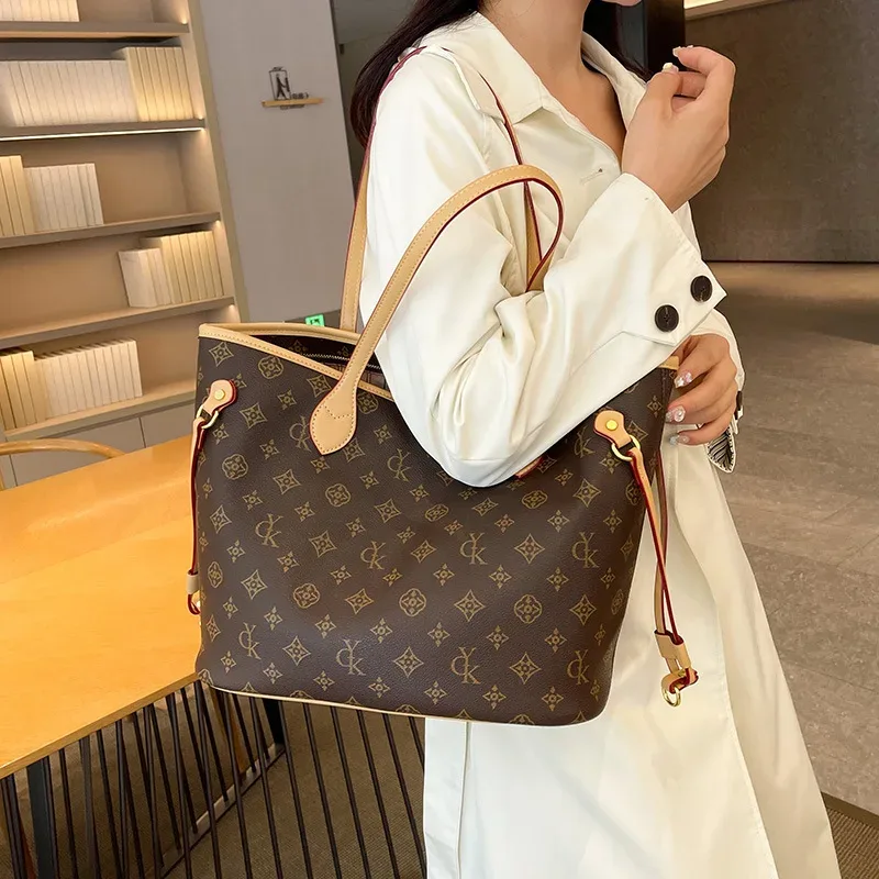 sacs fourre-tout grande capacité pour femmes, style vintage minimaliste, sacs à main imprimés haut de gamme, polyvalents, sac bandoulière tendance pour le quotidien