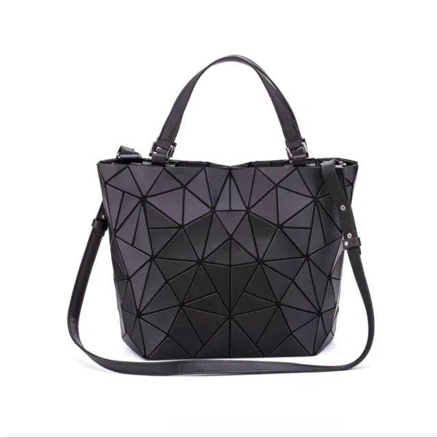 sacs à paillettes lumineux géométriques pour femmes 2024, sacs à bandoulière matelassés, sacs à main pliables laser unis pour femmes, bolsa feminina