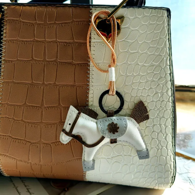 1 pièce Porte-clés en cuir PU avec cordon tressé, pendentif pour sac à dos, accessoires de suspension pour téléphone, décoration DIY