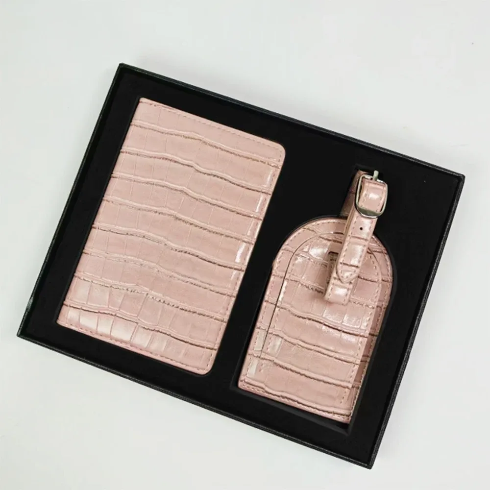 étiquette bagage plastique similicuir motif crocodile rose marron voyage business cadeau personalisation boîte présent