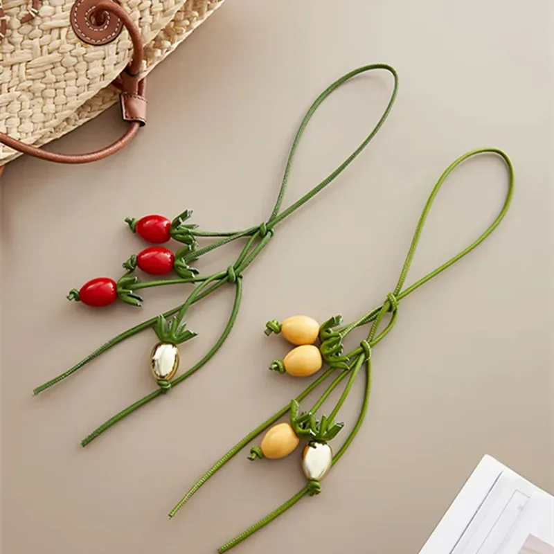 breloque en cuir de vachette motif tomate et gland pour sac à main loewe femme, pendentif exquis, accessoire de sac à dos polyvalent et mignon