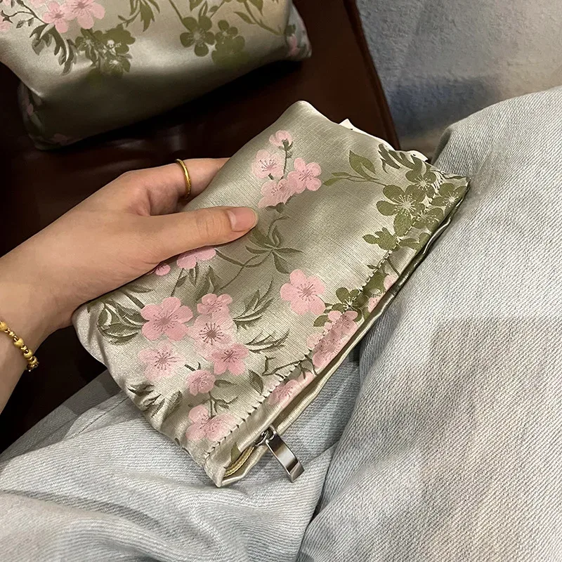 trousse de maquillage en satin de style chinois pour femmes, sac de rangement de produits de soins de la peau, sac de toilette de lavage, trousse de maquillage à main pour filles