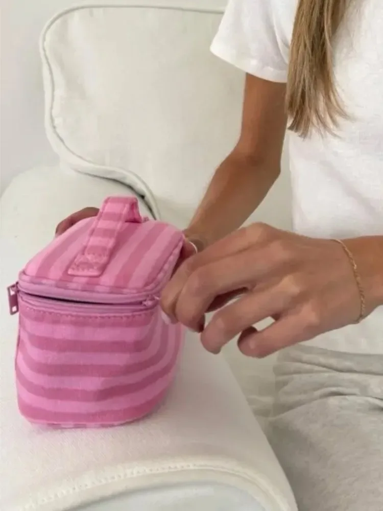 trousse de maquillage rose rayée pour femme, sac de voyage cosmétique portable vintage avec miroir et fermeture éclair, pochette de toilette mignonne et douce pour filles