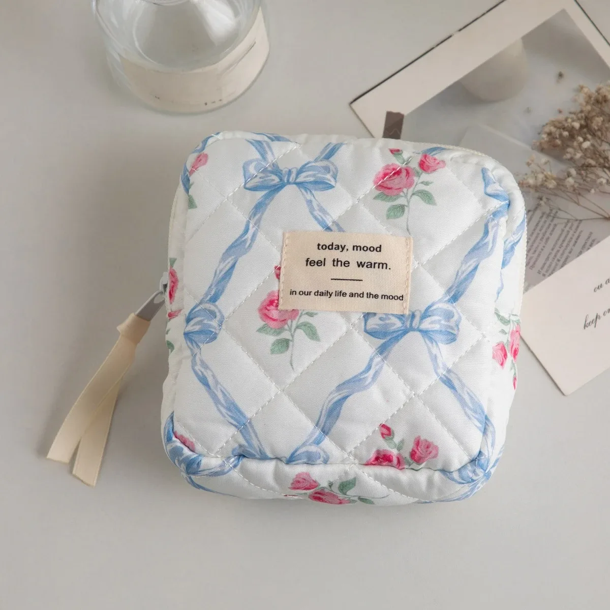mini sac à cosmétiques carré mignon pour femmes, écouteurs portables, rouge à lèvres, serviettes hygiéniques, pochette de rangement, petits sacs de maquillage à fermeture éclair