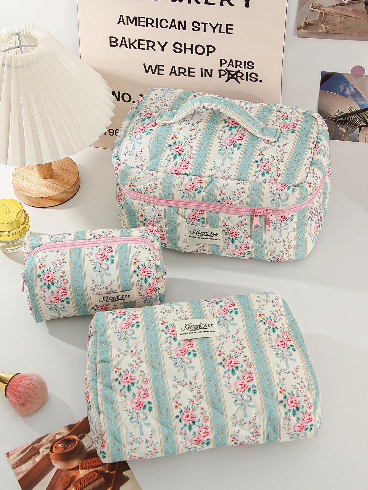 trousse polyester florale motif floral vert bordures bleues poignée fermeture glissière voyage cosmétiques maquillage toile douce rectangulaire