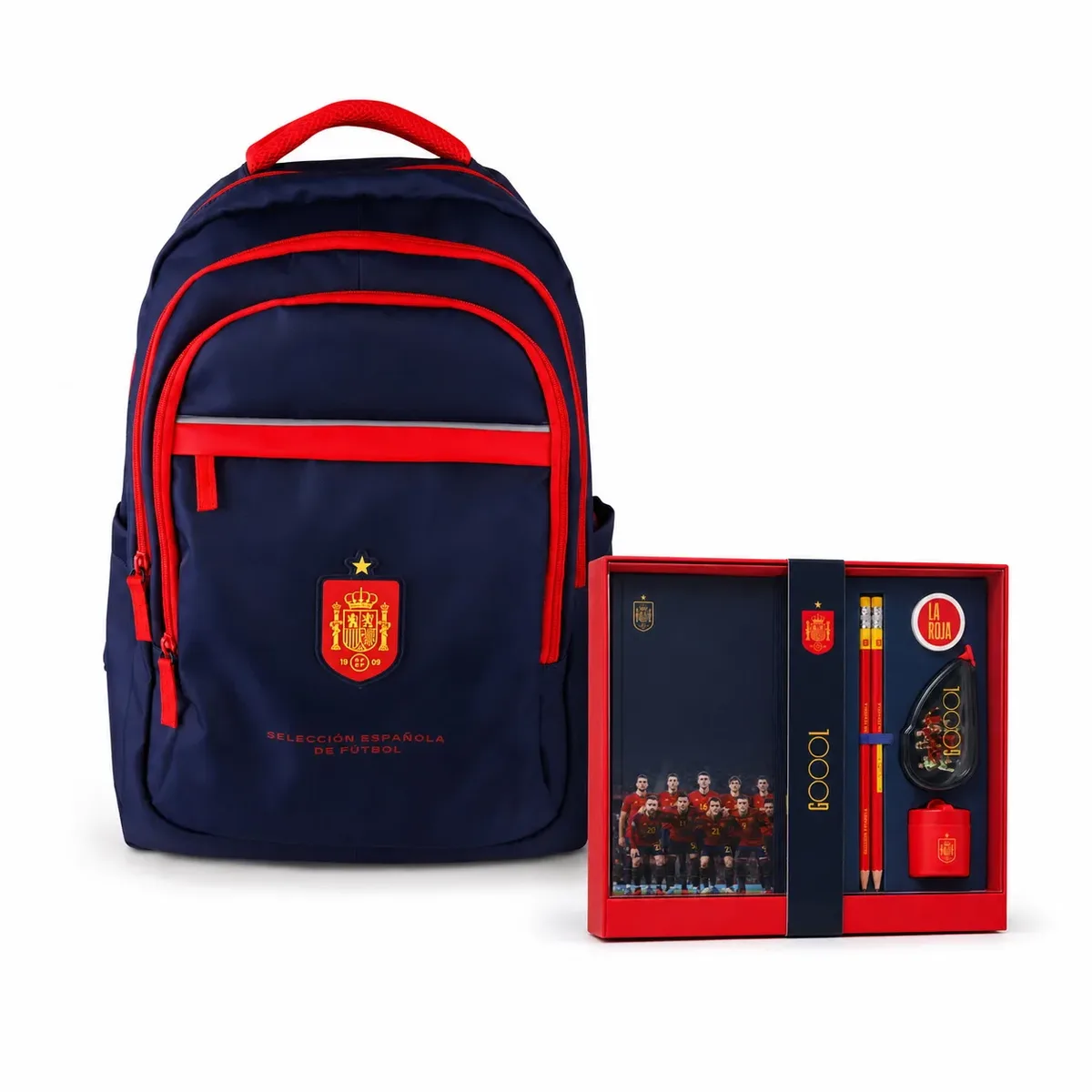 sac à dos scolaire la roja de l'équipe nationale de football espagnole "la roja", produit officiel sous licence. sac à dos de football de l'équipe nationale 43x30x18cm rouge et bleu marine avec compartiments.