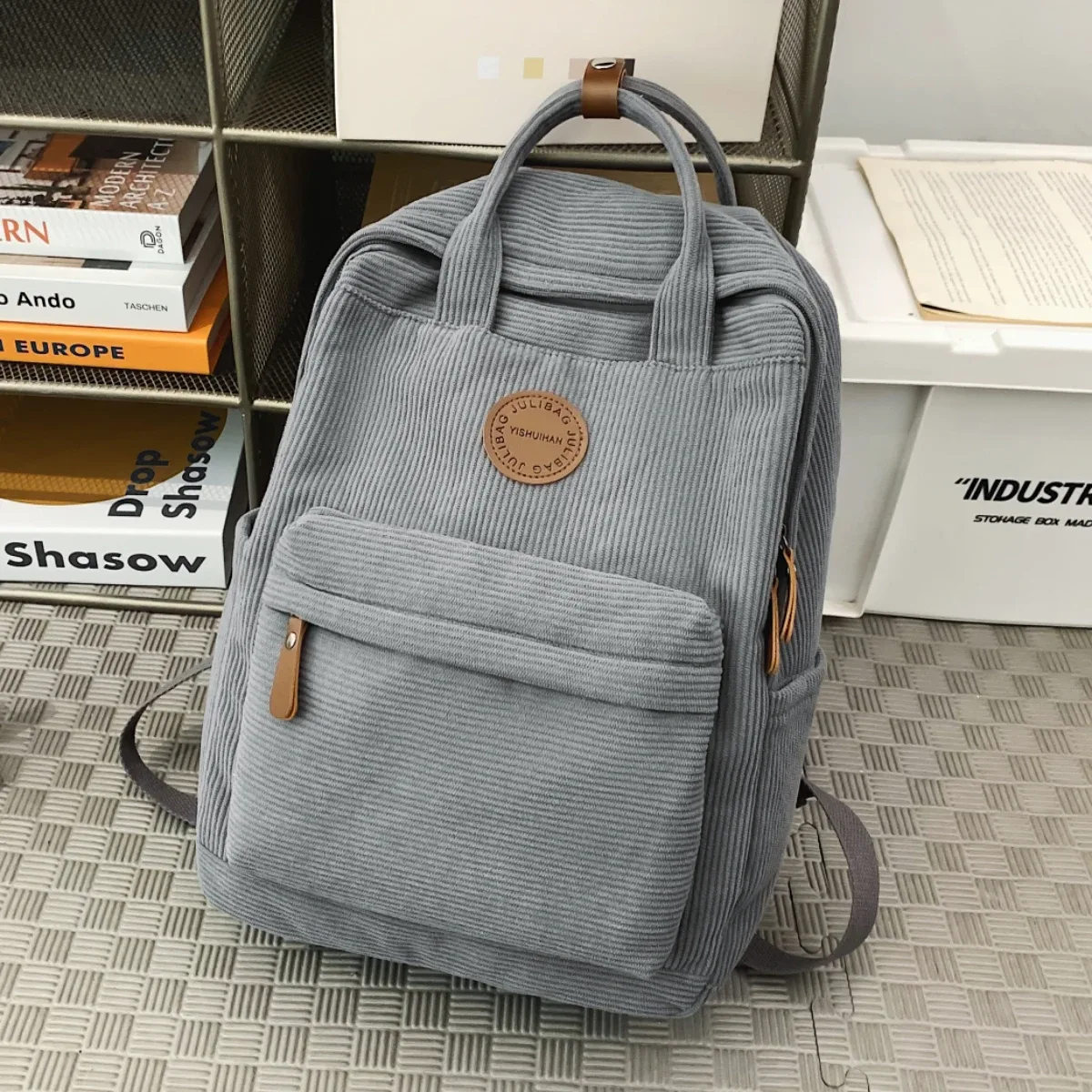 cartable en velours côtelé étudiant du secondaire étudiant du secondaire ins collège sac à dos automne et hiver nouvelle couleur pure fille sac à dos en velours classe d'étudiant shopping randonnée