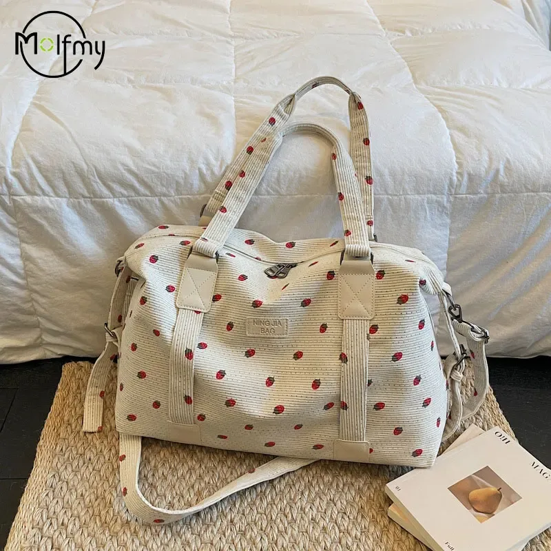 sac fourre-tout de voyage en velours côtelé grande capacité, sac à main de voyage motif fraise avec compartiment à chaussures, sac de sport et de fitness pour femme, livraison directe